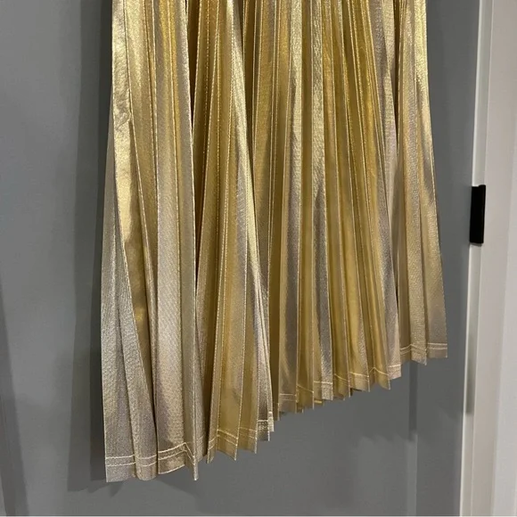 Banana Republic Gold Skirt - Picture 3 of 5